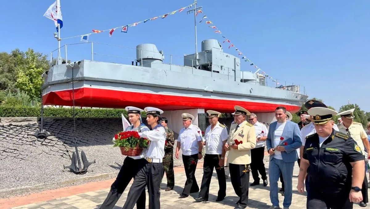Сегодня в Волгограде состоялось торжественное мероприятие, посвящённое празднованию Дня Военно-Морского флота Сегодня в Волгограде состоялось торжественное мероприятие, посвящённое празднованию Дня Военно-Морского флота
