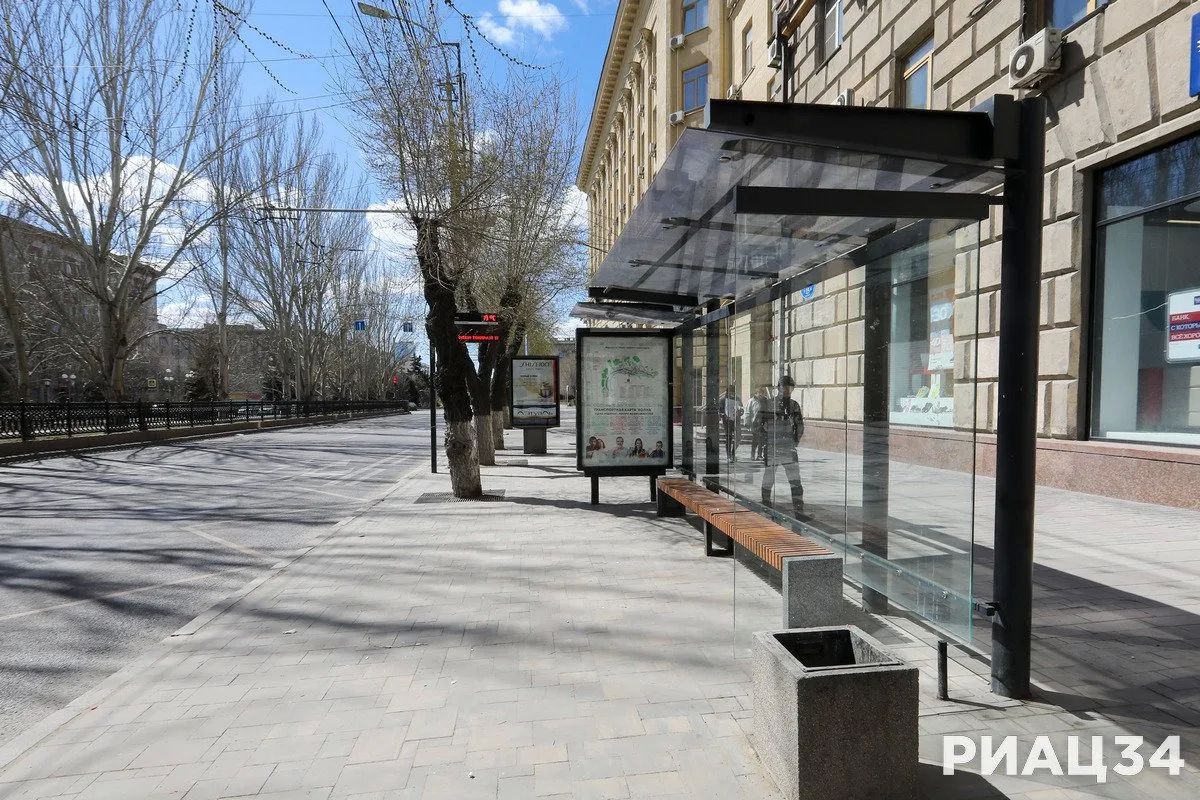 В Волгограде установят 16 новых остановочных павильонов с подсветкой
