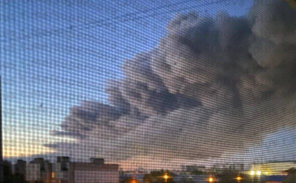 Враг атакует Волгоград: над городом столбы дыма Враг атакует Волгоград: над городом столбы дыма