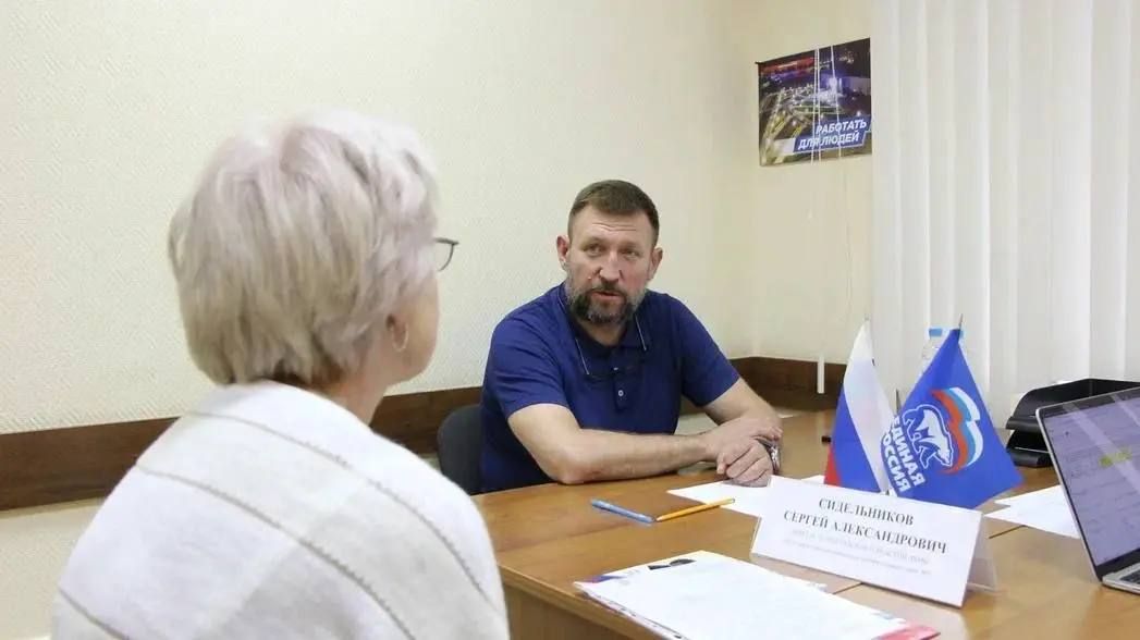 Провел прием граждан в региональной приемной Председателя Партии «Единая Россия» Д.А. Медведева Провел прием граждан в региональной приемной Председателя Партии «Единая Россия» Д.А. Медведева