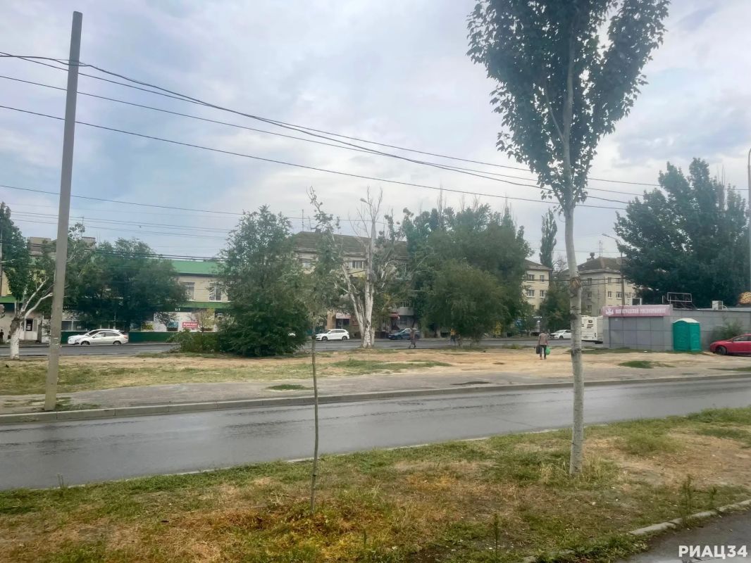 В Кировском районе Волгограда благоустроят территорию возле гимназии № 10 В Кировском районе Волгограда благоустроят территорию возле гимназии № 10