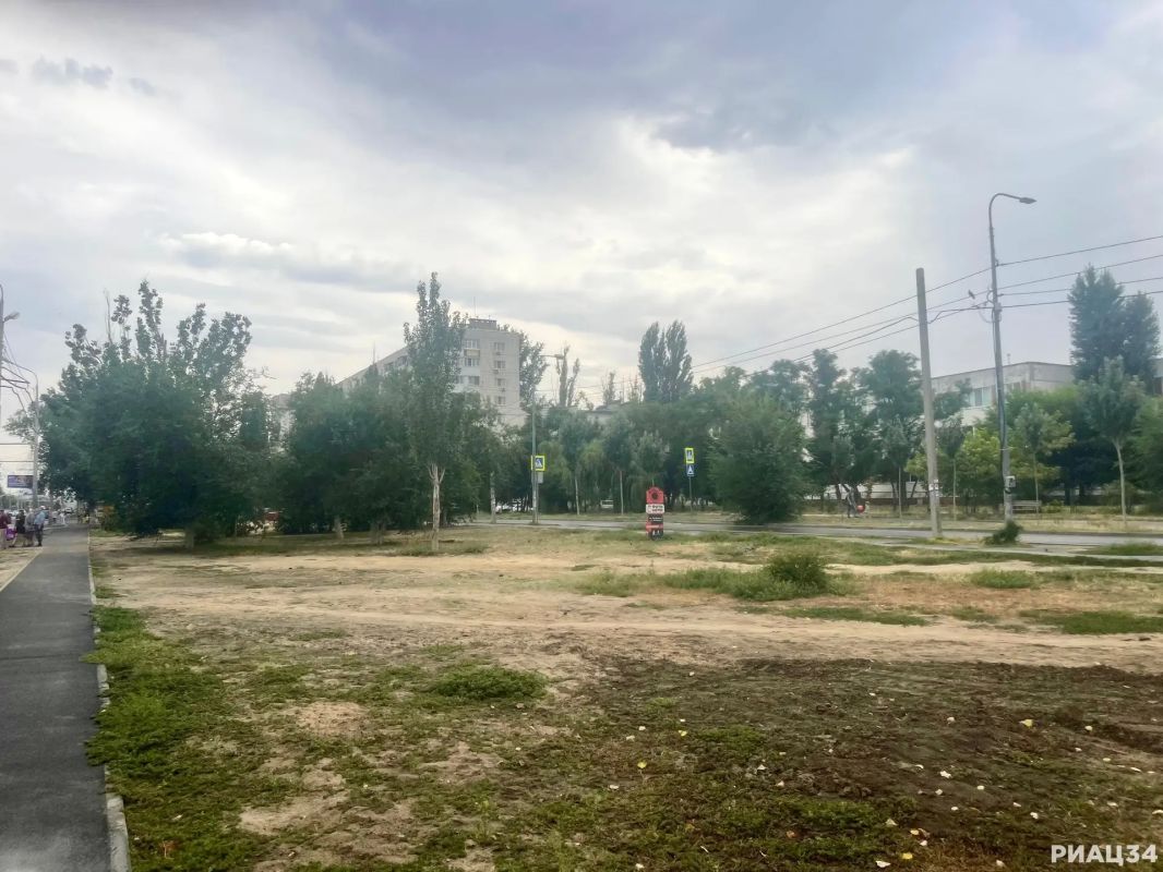 В Кировском районе Волгограда благоустроят территорию возле гимназии № 10 В Кировском районе Волгограда благоустроят территорию возле гимназии № 10