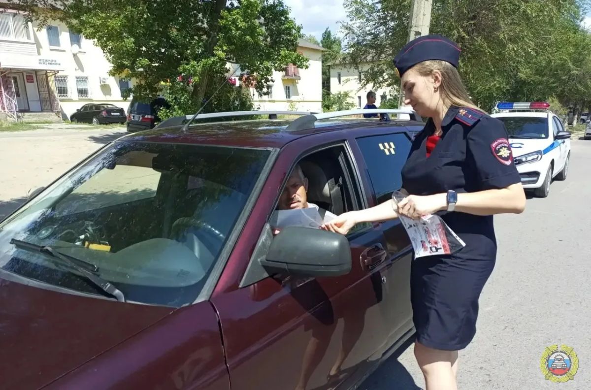 Госавтоинспекторы провели мероприятие «Внимание, пешеход!» Госавтоинспекторы провели мероприятие «Внимание, пешеход!»
