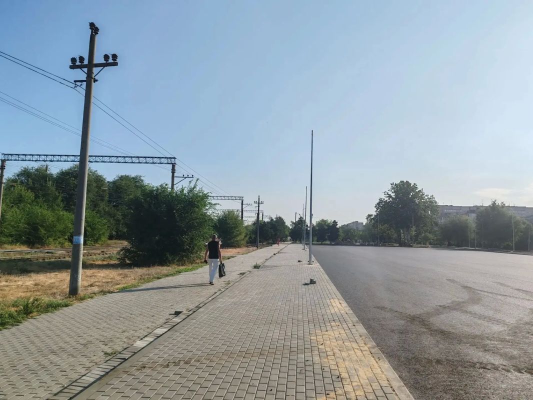В Красноармейском районе Волгограда на ул. Удмуртская у ж/д станции Заканальная продолжается строительство транспортно-пересадочного узла В Красноармейском районе Волгограда на ул. Удмуртская у ж/д станции Заканальная продолжается строительство транспортно-пересадочного узла