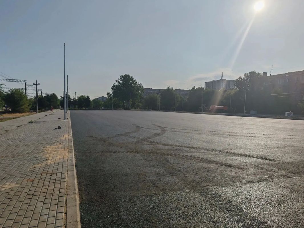 В Красноармейском районе Волгограда на ул. Удмуртская у ж/д станции Заканальная продолжается строительство транспортно-пересадочного узла В Красноармейском районе Волгограда на ул. Удмуртская у ж/д станции Заканальная продолжается строительство транспортно-пересадочного узла