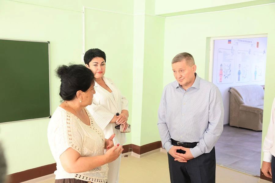 Андрей Бочаров провел рабочую поездку в Серафимовичском районе Андрей Бочаров провел рабочую поездку в Серафимовичском районе