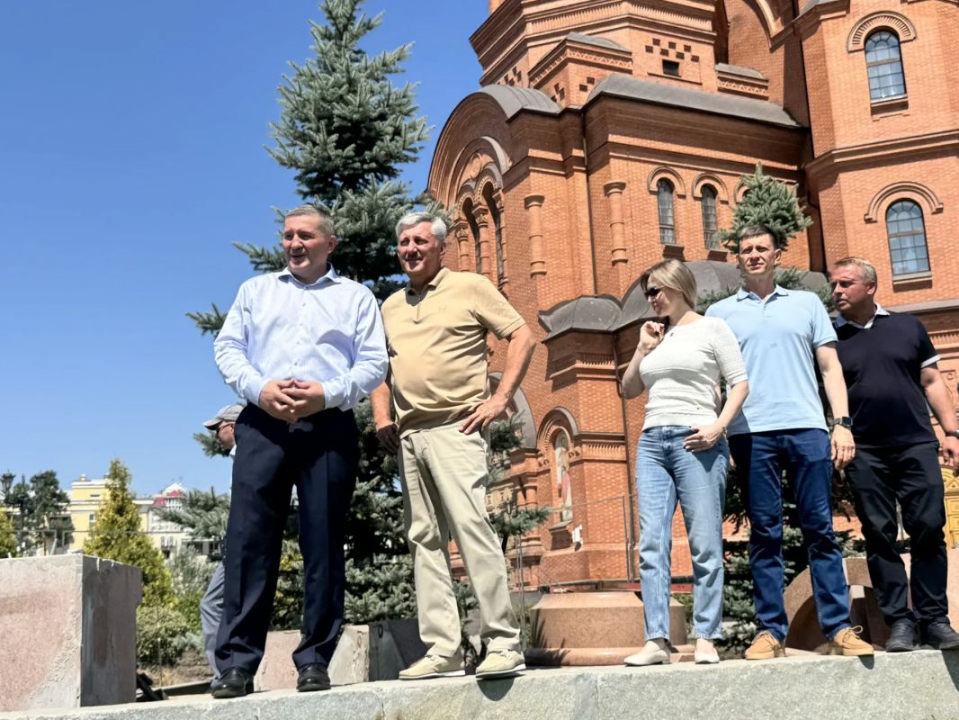 Губернатор пообещал, что все строительные работы на площади Павших Борцов, включая установку памятника князю Александру Невскому, будут завершены к 1 сентября Губернатор пообещал, что все строительные работы на площади Павших Борцов, включая установку памятника князю Александру Невскому, будут завершены к 1 сентября