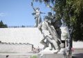 Скульптуре на Мамаевом кургане вернули белый цвет