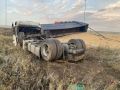Фура с зерном перевернулась под Волгоградом