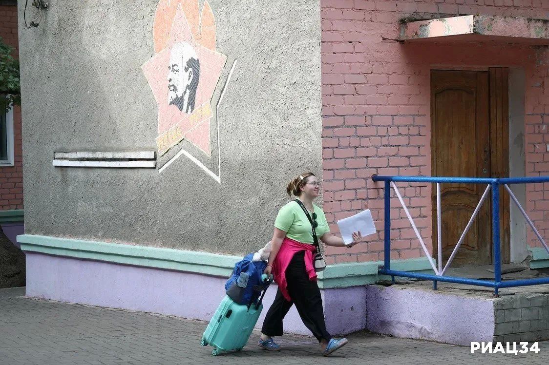 Детский лагерь «Орлёнок» в Красноармейском районе Волгограда превратится в федеральный оздоровительный инновационно-образовательный центр и будет принимать вдвое больше детей Детский лагерь «Орлёнок» в Красноармейском районе Волгограда превратится в федеральный оздоровительный инновационно-образовательный центр и будет принимать вдвое больше детей