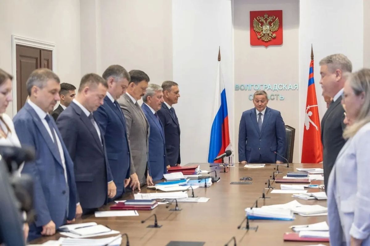 Андрей Бочаров почтил память Героя России Валерия Ростовщикова