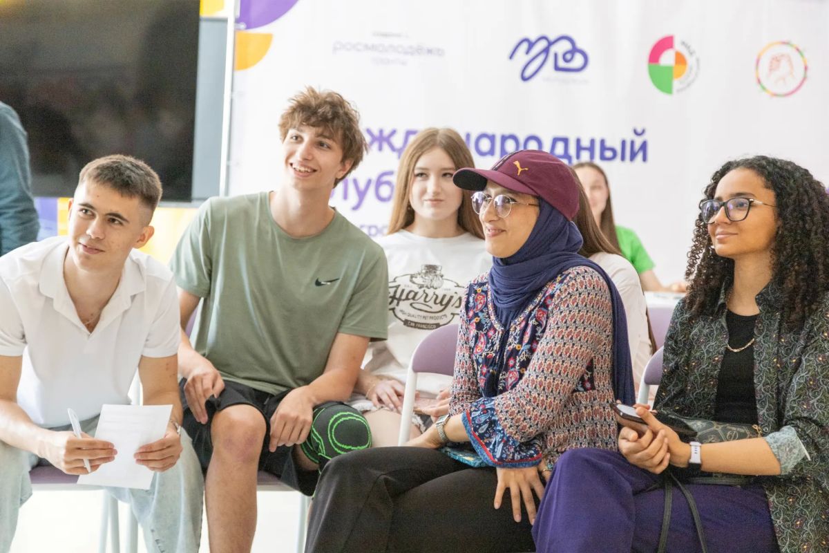 В Волгоградской области запустили региональный конкурс «Признание молодых» для лидеров социально ориентированных проектов, молодежных движений, объединений, НКО и наставников
