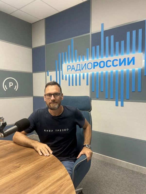 Стоп, зависимость!. В эфире радиопередачи «Волгоградское утро» обсудим, какую роль в профилактике подростковых зависимостей играют взрослые Стоп, зависимость!. В эфире радиопередачи «Волгоградское утро» обсудим, какую роль в профилактике подростковых зависимостей играют взрослые