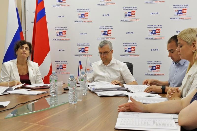 Избирательная комиссия Волгоградской области на заседании 20 августа утвердила тексты бюллетеней для голосования на выборах депутатов Государственной Думы по трем одномандатным избирательным округам: