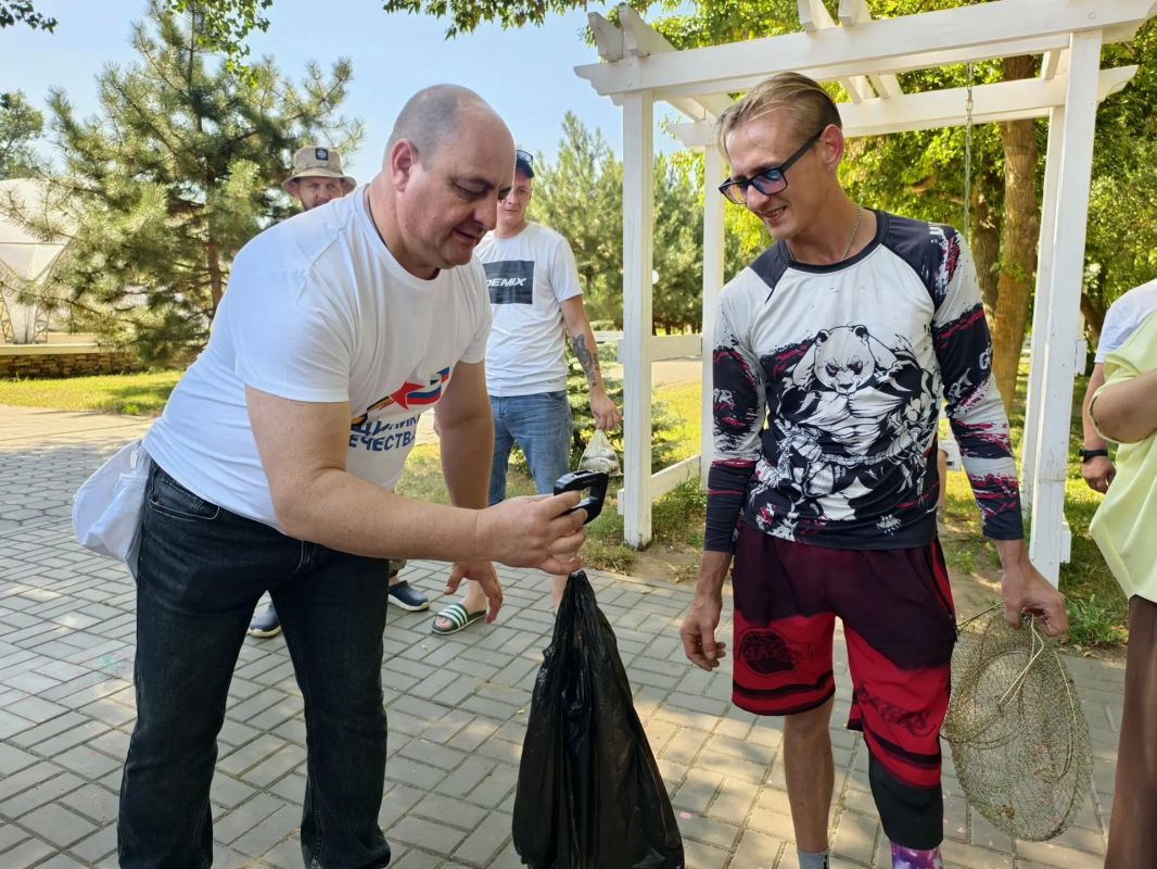 В Среднеахтубинском районе прошел второй рыболовный фестиваль для ветеранов СВО, организованный при поддержке филиала фонда «Защитники Отечества» В Среднеахтубинском районе прошел второй рыболовный фестиваль для ветеранов СВО, организованный при поддержке филиала фонда «Защитники Отечества»
