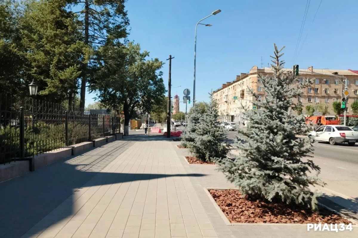 Всё готово: смотрим снимки обновлённой Привокзальной площади в Волгограде Всё готово: смотрим снимки обновлённой Привокзальной площади в Волгограде