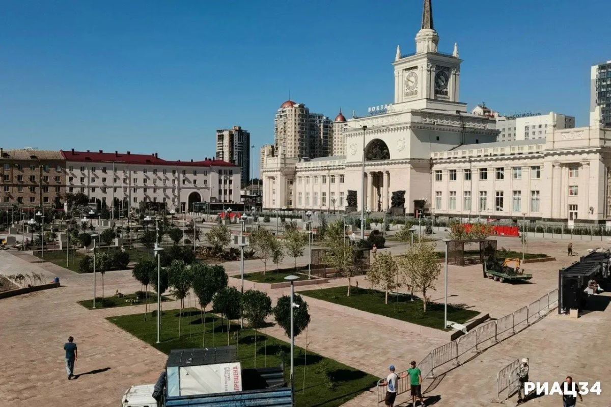 Всё готово: смотрим снимки обновлённой Привокзальной площади в Волгограде Всё готово: смотрим снимки обновлённой Привокзальной площади в Волгограде