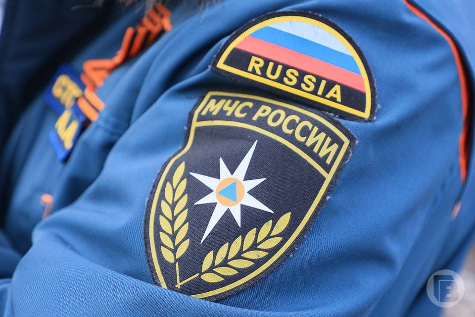 Теплоход «Александр Бенуа», следовавший из Перми в Ростов-на-Дону, сел на мель в Камышинском районе Волгоградской области, сообщает ГУ МЧС России по региону