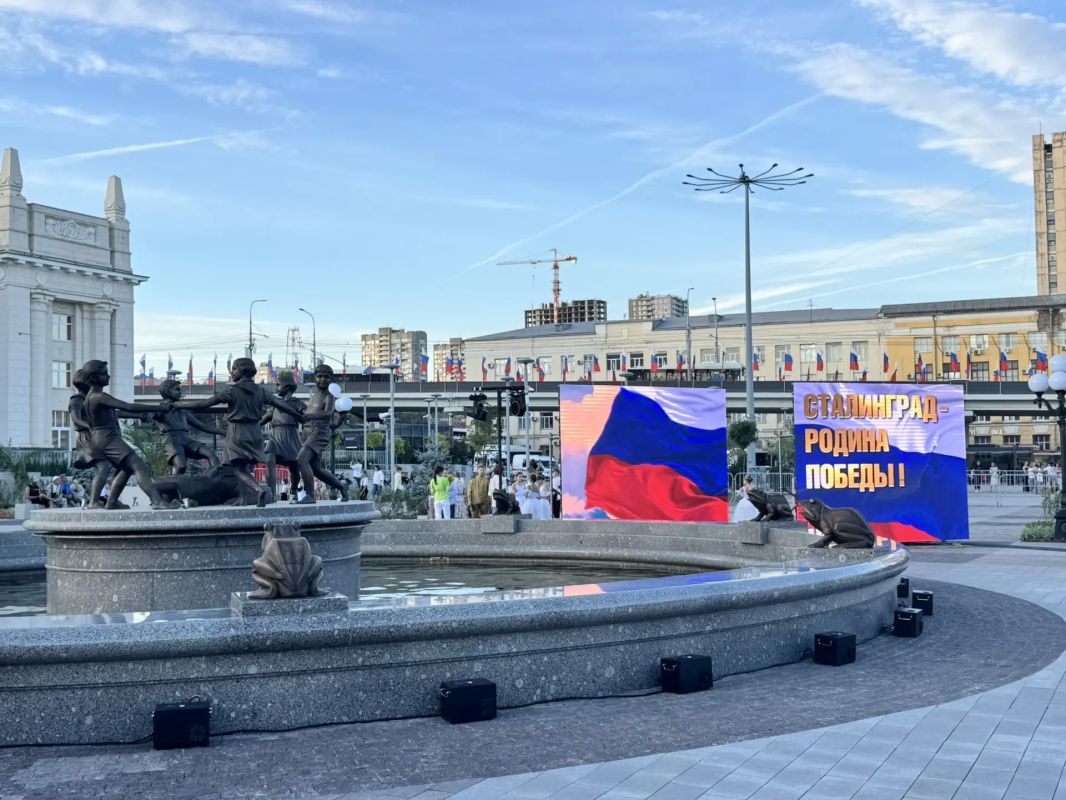 В Волгограде все готово к торжественному открытию Привокзальной площади после реконструкции В Волгограде все готово к торжественному открытию Привокзальной площади после реконструкции