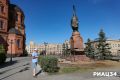 Бронзовая скульптура Александра Невского заняла своё новое место в Александровском сквере, рядом с собором имени святого