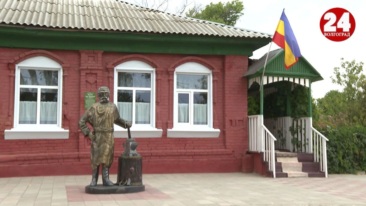 В станице Малодельской Фроловского района возрождают купеческую лавку Обоймакова – памятник казачьей истории В станице Малодельской Фроловского района возрождают купеческую лавку Обоймакова – памятник казачьей истории