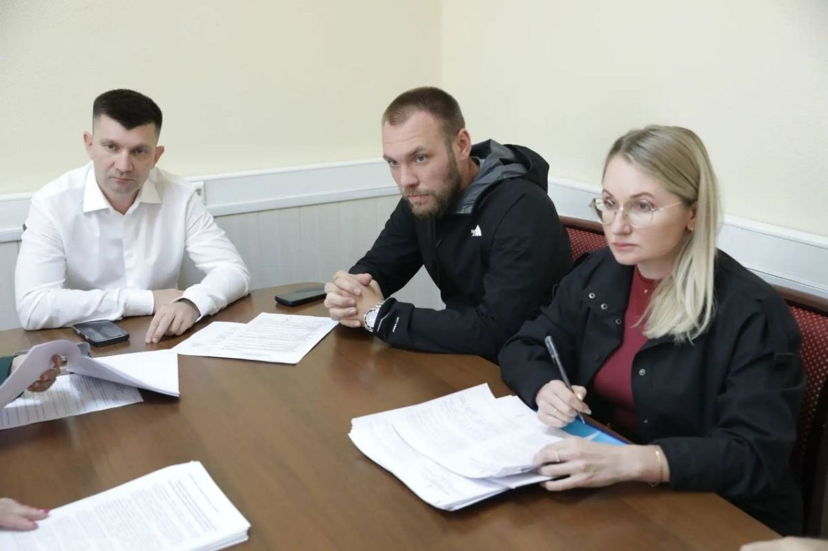 Повестку прошедшего сегодня заседания комитета гордумы по социальной политике составили вопросы, касающиеся приведения действующих документов в соответствие федеральному законодательству Повестку прошедшего сегодня заседания комитета гордумы по социальной политике составили вопросы, касающиеся приведения действующих документов в соответствие федеральному законодательству
