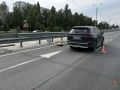 Волгоградец на EXEED едва не убил дорожного рабочего знаком