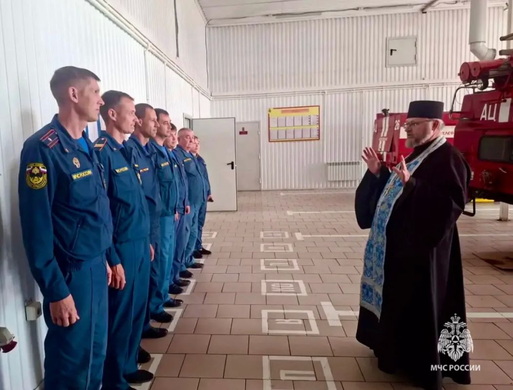 С молитвой и благословением на службу С молитвой и благословением на службу