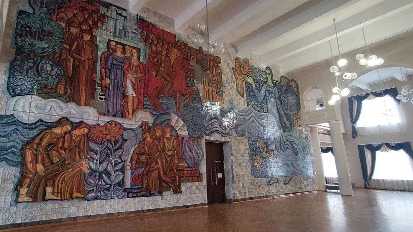 Мозаика в ДК Тракторозаводского района: что зашифровано в гигантском панно 1970 года Мозаика в ДК Тракторозаводского района: что зашифровано в гигантском панно 1970 года
