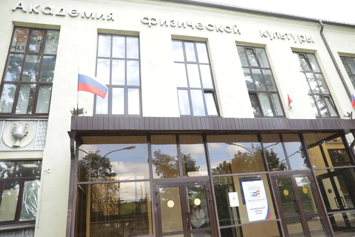 Сегодня стартовала процедура трехдневного голосования на выборах депутатов Государственной Думы Российской Федерации IX созыва