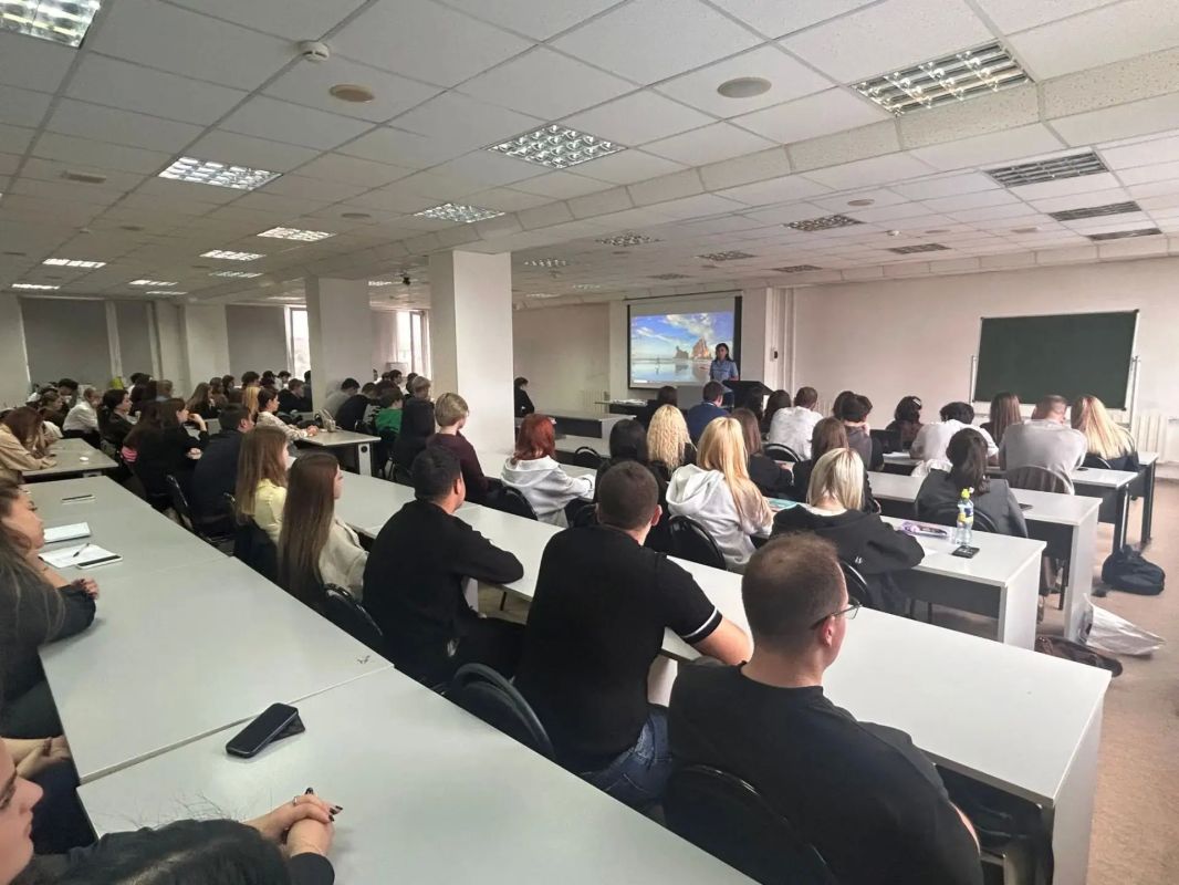 Заместителем прокурора Центрального района города Волгограда Анастасией Качановой проведена встреча со студентами юридического факультета Волгоградского института управления - филиала РАНХиГС Заместителем прокурора Центрального района города Волгограда Анастасией Качановой проведена встреча со студентами юридического факультета Волгоградского института управления - филиала РАНХиГС
