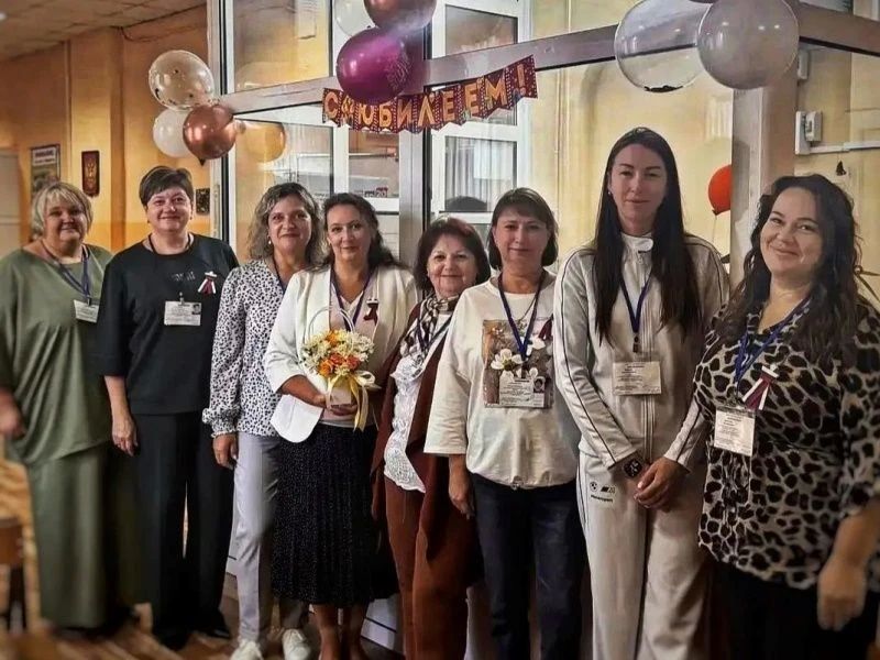 День рождения на избирательном участке — когда работа становится семьей День рождения на избирательном участке — когда работа становится семьей