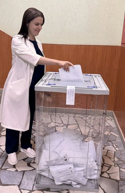 В Волгоградской области продолжается трёхдневное голосование на выборах депутатов Государственной Думы девятого созыва В Волгоградской области продолжается трёхдневное голосование на выборах депутатов Государственной Думы девятого созыва