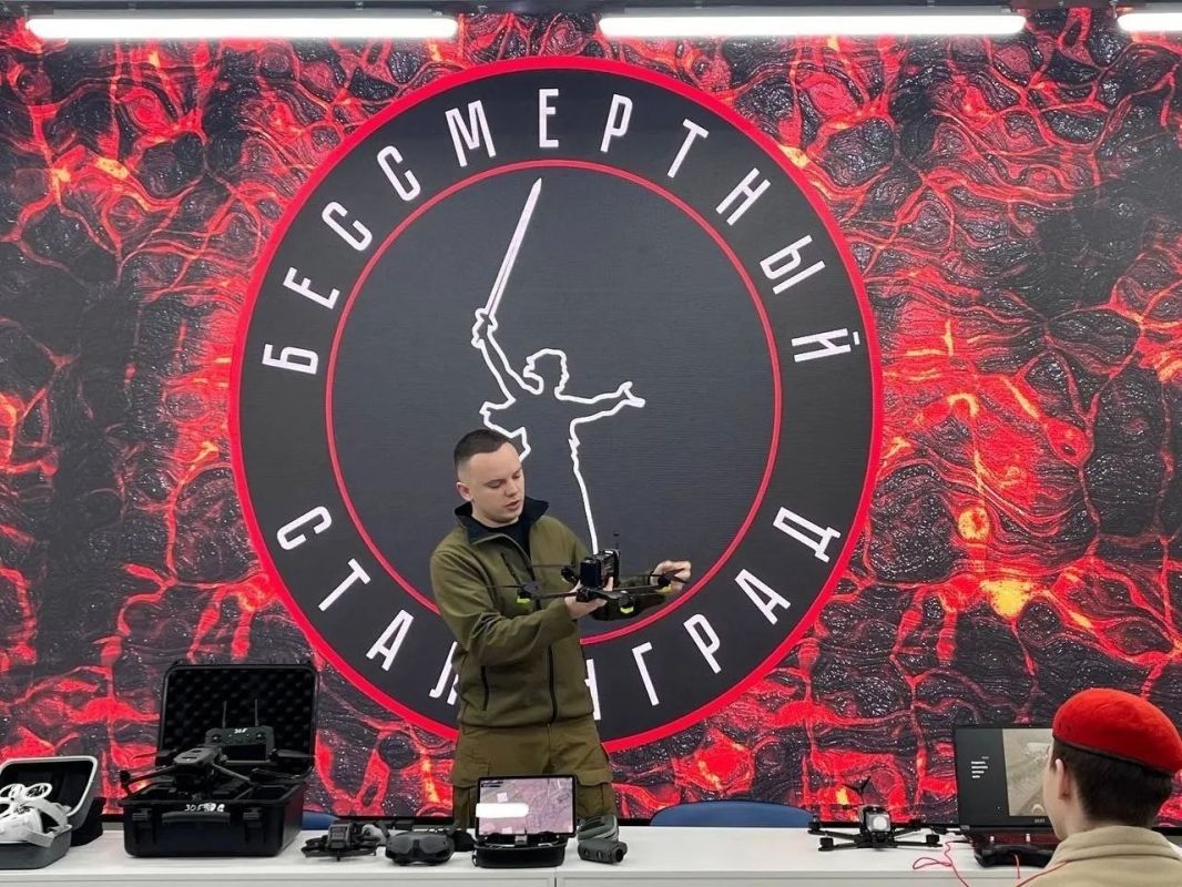 Сегодня день рождения у депутата Волгоградской городской Думы Михаила Харитонина Сегодня день рождения у депутата Волгоградской городской Думы Михаила Харитонина