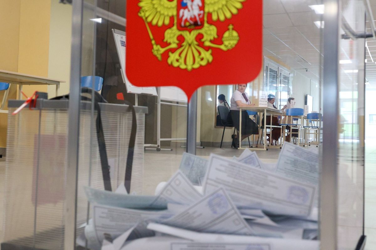 По состоянию на 12 часов явка избирателей в Волгоградской области на участки для голосования составила 56,8%