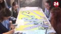 Старые плакаты, газеты и журналы восстанавливают в «Школе реставрации» в Волгограде