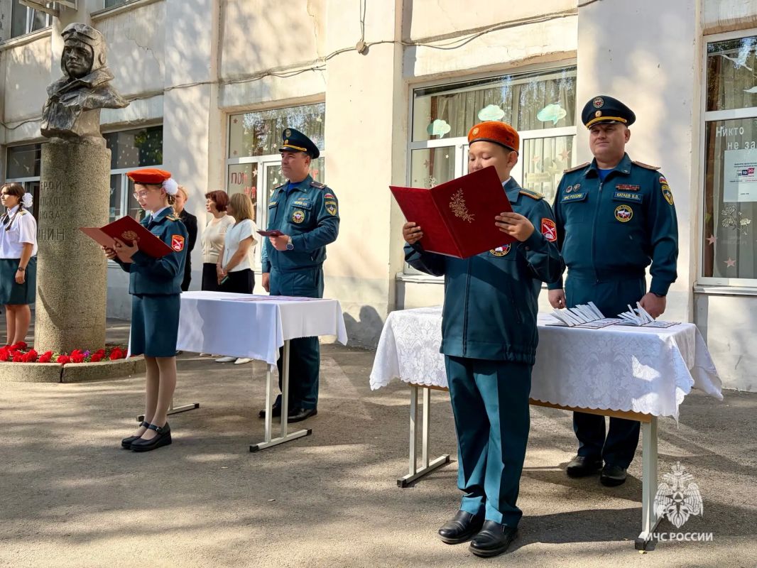 Торжественная клятва кадета: важный шаг на пути к служению Родине Торжественная клятва кадета: важный шаг на пути к служению Родине