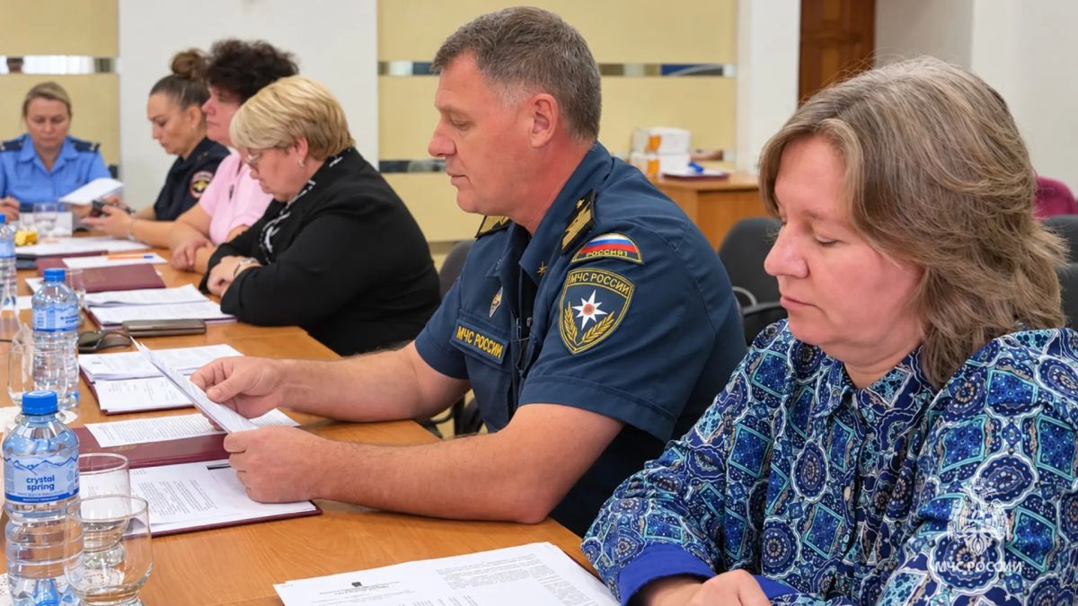 Безопасность детей — в центре внимания: в Волгоградской области обсудили дополнительные меры профилактики Безопасность детей — в центре внимания: в Волгоградской области обсудили дополнительные меры профилактики