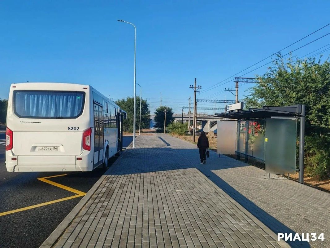 Показываем, как выглядит новый транспортно-пересадочный узел "Южный", который недавно открыли на ул. Удмуртской в Красноармейском районе Волгограда Показываем, как выглядит новый транспортно-пересадочный узел "Южный", который недавно открыли на ул. Удмуртской в Красноармейском районе Волгограда