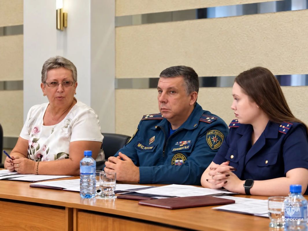 Безопасность детей — в центре внимания: в Волгоградской области обсудили дополнительные меры профилактики Безопасность детей — в центре внимания: в Волгоградской области обсудили дополнительные меры профилактики