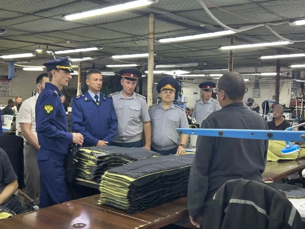 Прокурор Волгоградской области проверил деятельность пенитенциарных учреждений в городе Камышине Прокурор Волгоградской области проверил деятельность пенитенциарных учреждений в городе Камышине
