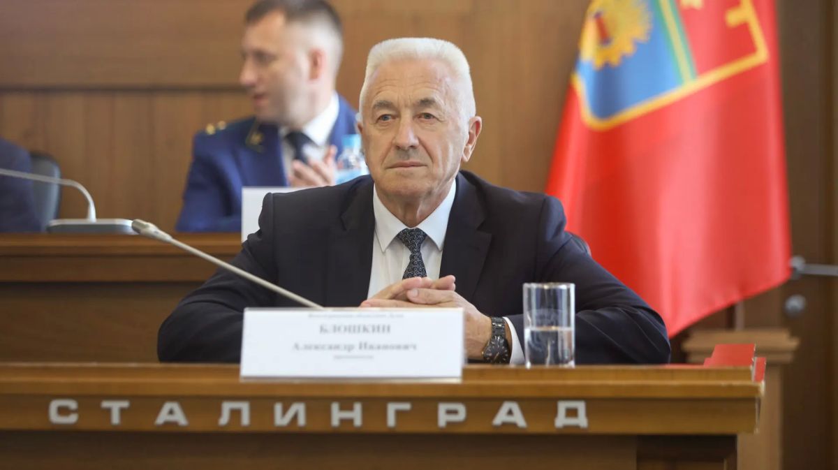 Сегодня на внеочередном заседании Волгоградской городской Думы принято решение о досрочном прекращении полномочий главы Волгограда Владимира Марченко в связи с его избранием депутатом Государственной Думы IX созыва Сегодня на внеочередном заседании Волгоградской городской Думы принято решение о досрочном прекращении полномочий главы Волгограда Владимира Марченко в связи с его избранием депутатом Государственной Думы IX созыва