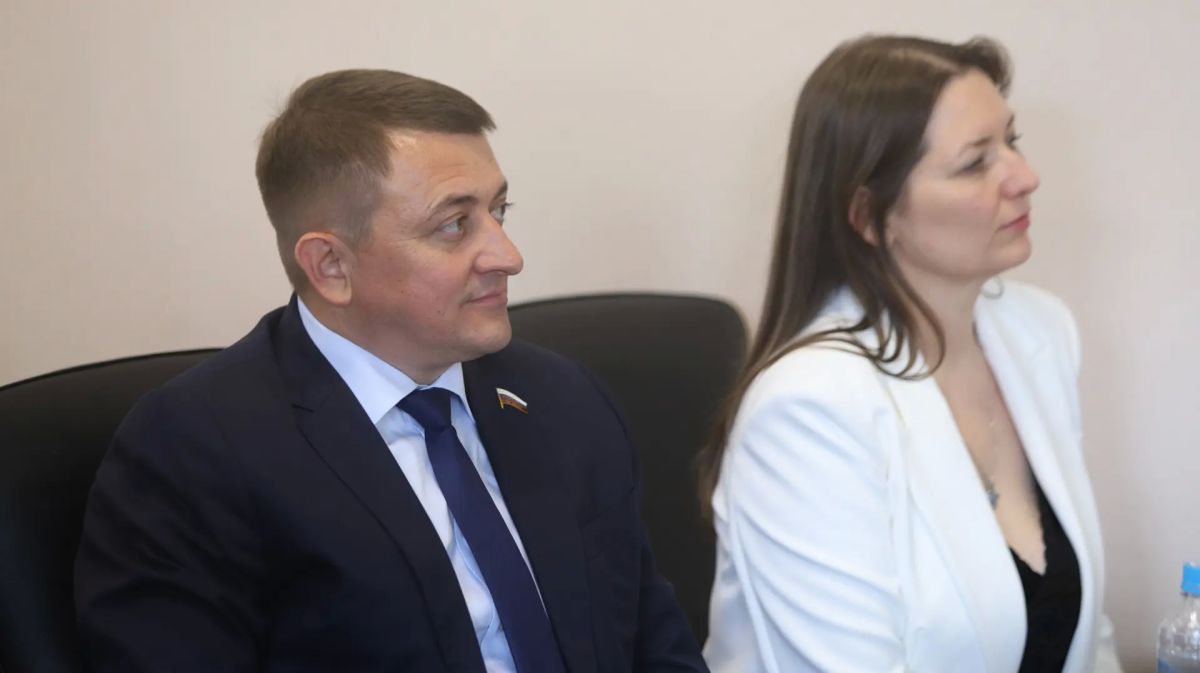 Сегодня на внеочередном заседании Волгоградской городской Думы принято решение о досрочном прекращении полномочий главы Волгограда Владимира Марченко в связи с его избранием депутатом Государственной Думы IX созыва Сегодня на внеочередном заседании Волгоградской городской Думы принято решение о досрочном прекращении полномочий главы Волгограда Владимира Марченко в связи с его избранием депутатом Государственной Думы IX созыва