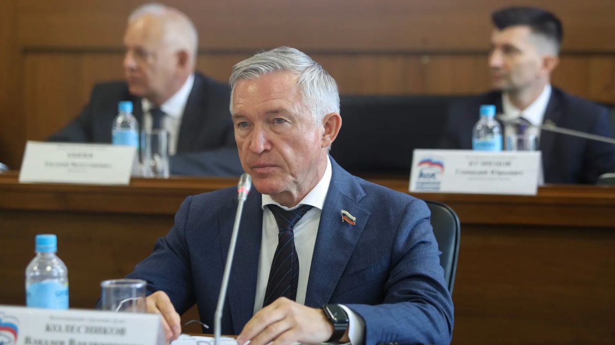 Сегодня на внеочередном заседании Волгоградской городской Думы принято решение о досрочном прекращении полномочий главы Волгограда Владимира Марченко в связи с его избранием депутатом Государственной Думы IX созыва Сегодня на внеочередном заседании Волгоградской городской Думы принято решение о досрочном прекращении полномочий главы Волгограда Владимира Марченко в связи с его избранием депутатом Государственной Думы IX созыва