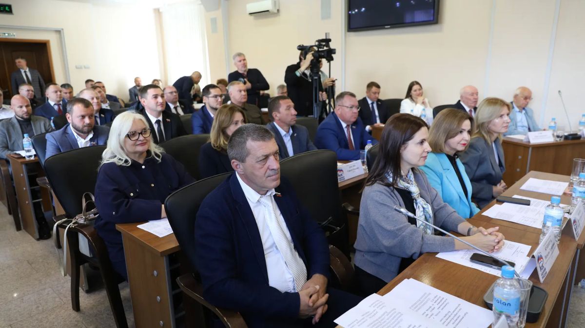 Сегодня на внеочередном заседании Волгоградской городской Думы принято решение о досрочном прекращении полномочий главы Волгограда Владимира Марченко в связи с его избранием депутатом Государственной Думы IX созыва Сегодня на внеочередном заседании Волгоградской городской Думы принято решение о досрочном прекращении полномочий главы Волгограда Владимира Марченко в связи с его избранием депутатом Государственной Думы IX созыва