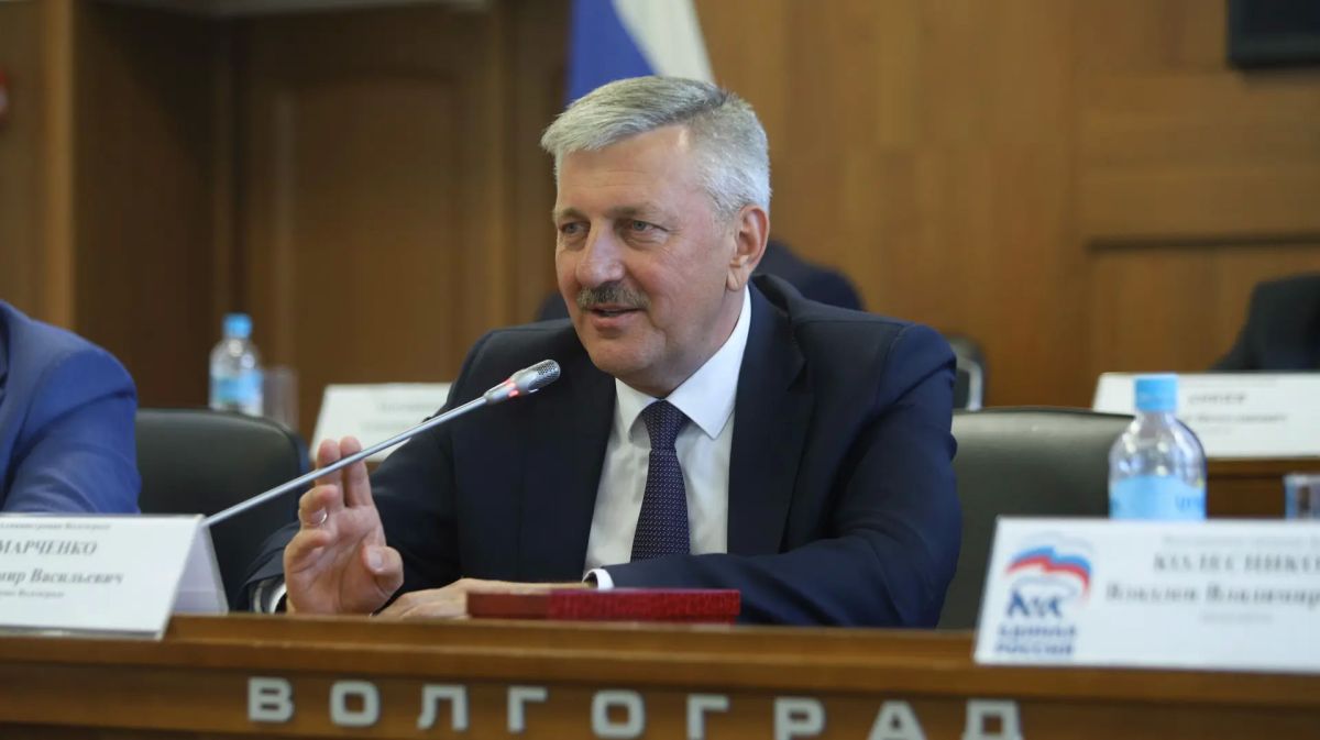 Сегодня на внеочередном заседании Волгоградской городской Думы принято решение о досрочном прекращении полномочий главы Волгограда Владимира Марченко в связи с его избранием депутатом Государственной Думы IX созыва Сегодня на внеочередном заседании Волгоградской городской Думы принято решение о досрочном прекращении полномочий главы Волгограда Владимира Марченко в связи с его избранием депутатом Государственной Думы IX созыва