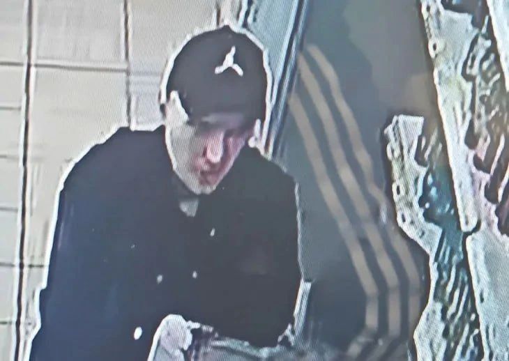 Отца пятерых детей застрелили на глазах у сыновей в волгоградском магазине Отца пятерых детей застрелили на глазах у сыновей в волгоградском магазине