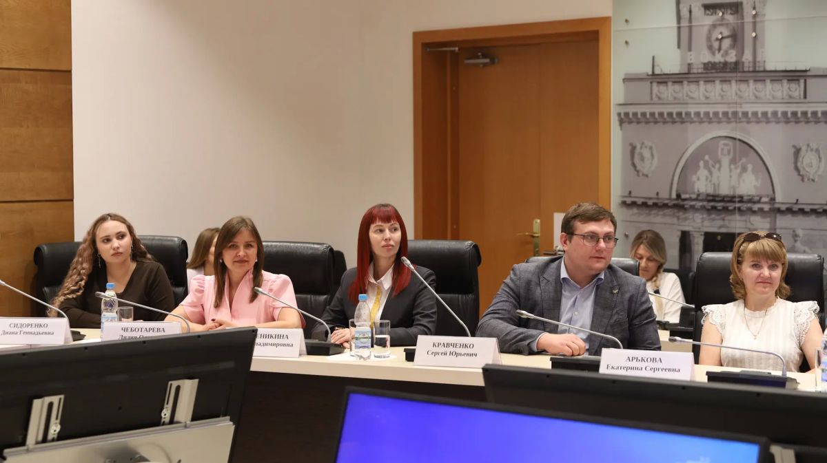 В Волгоградской облдуме отметили труд работников общего и дошкольного образования В Волгоградской облдуме отметили труд работников общего и дошкольного образования