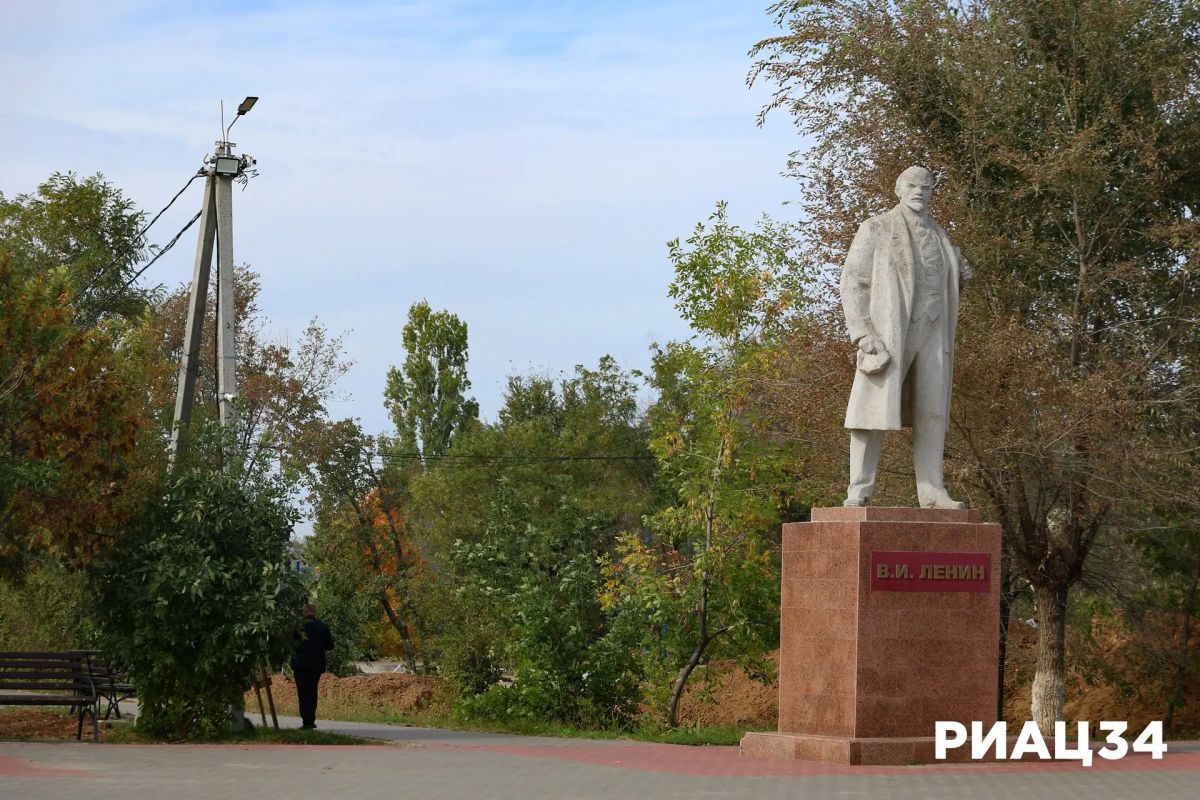 В Быково строят парк с "сухим" фонтаном и площадкой-кораблем В Быково строят парк с "сухим" фонтаном и площадкой-кораблем