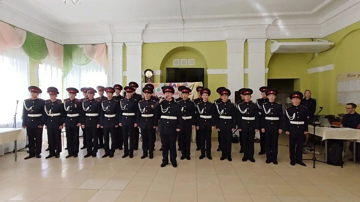 Сотрудники и кадеты СК России подарили праздник постояльцам геронтологического центра Сотрудники и кадеты СК России подарили праздник постояльцам геронтологического центра